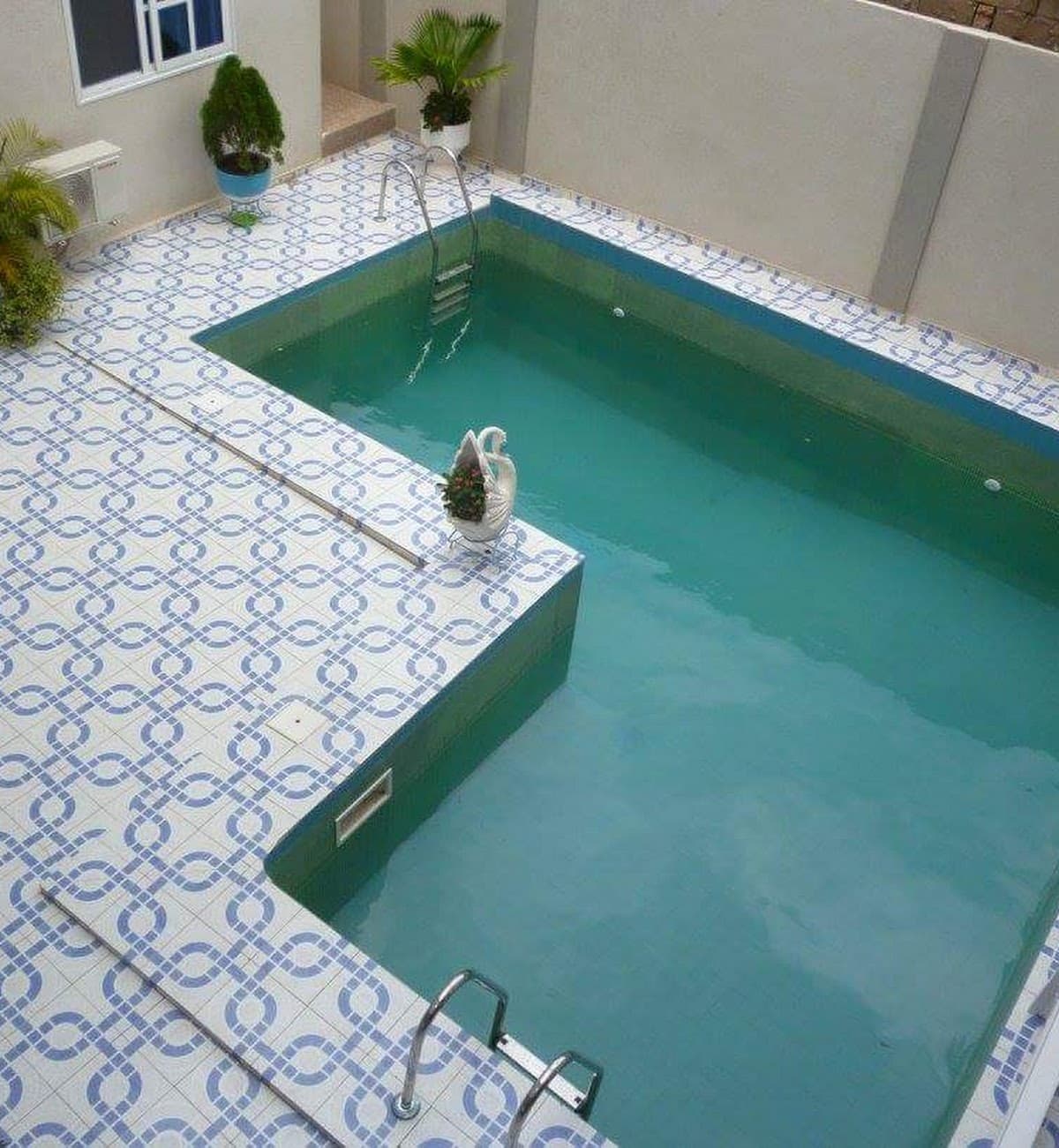 AGLA HÔTEL — Agbalépédogan, Lomé